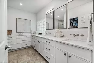 27175 Oakwood Lake Dr, Bonita Springs, FL 34134 - Photo 8