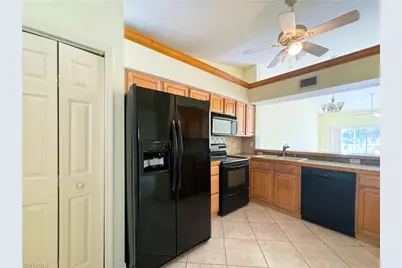 3250 Cypress Glen Way #424, Naples, FL 34109 - Photo 8