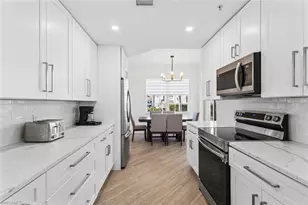 3310 Twilight Ln, Naples, FL 34109 - Photo 10