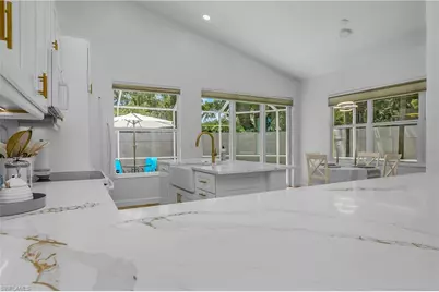 120 Livermore Ln, Naples, FL 34119 - Photo 10