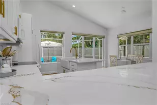 120 Livermore Ln, Naples, FL 34119 - Photo 10