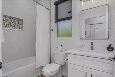 120 Livermore Ln, Naples, FL 34119 - Photo 24