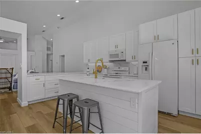 120 Livermore Ln, Naples, FL 34119 - Photo 14