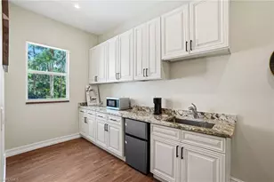 4120 3rd Ave NW, Naples, FL 34119 - Photo 8