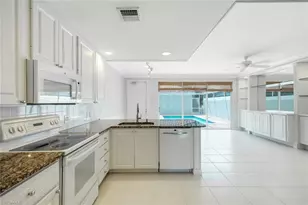 6124 Towncenter Cir, Naples, FL 34119 - Photo 6