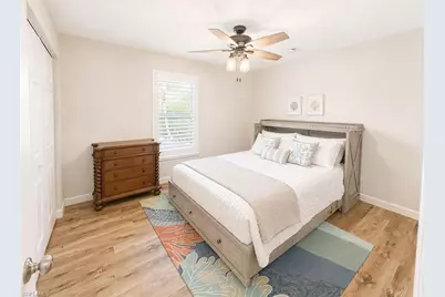 27594 Shore Dr, Bonita Springs, FL 34134 - Photo 20