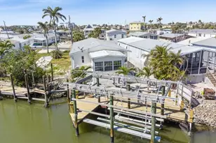 12 Nancy Ln, Fort Myers Beach, FL 33931 - Photo 2
