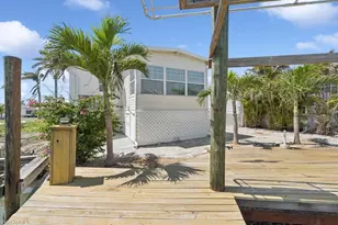 12 Nancy Ln, Fort Myers Beach, FL 33931 - Photo 22