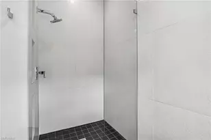 1410 Mariposa Cir, Naples, FL 34105 - Photo 22