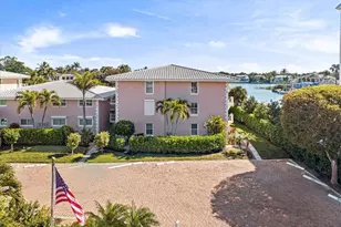 1910 Gulf Shore Blvd N, Naples, FL 34102 - Photo 24