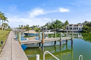 1910 Gulf Shore Blvd N, Naples, FL 34102 - Photo 32