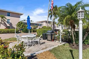 1910 Gulf Shore Blvd N, Naples, FL 34102 - Photo 30