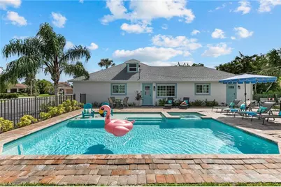 541 94th Ave N, Naples, FL 34108 - Photo 2