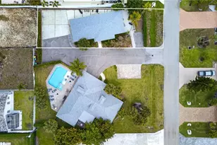 549 94th Ave N, Naples, FL 34108 - Photo 16