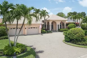 710 Shadow Lake Ln, Naples, FL 34108 - Photo 2