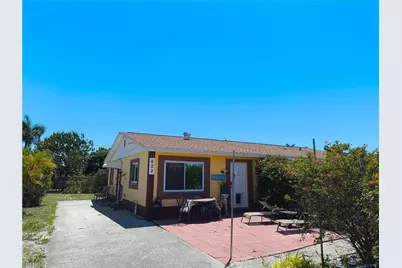 618 107th Ave N, Naples, FL 34108 - Photo 2