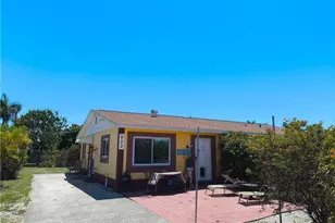 618 107th Ave N, Naples, FL 34108 - Photo 2