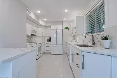 2500 Gulf Shore Blvd N #S6, Naples, FL 34103 - Photo 8