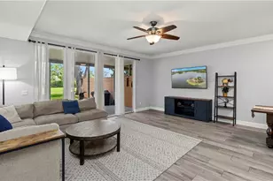 5766 Cove Cir, Naples, FL 34119 - Photo 4