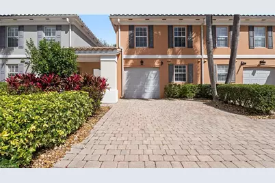 5766 Cove Cir #24, Naples, FL 34119 - Photo 2