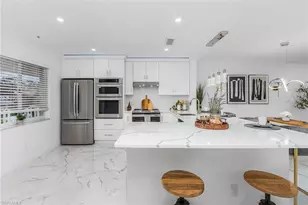 620 Luisa Ct, Naples, FL 34104 - Photo 2
