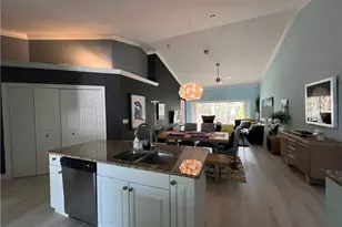1095 Partridge Cir, Naples, FL 34104 - Photo 4