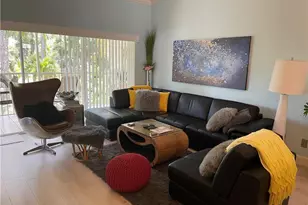 1095 Partridge Cir, Naples, FL 34104 - Photo 2
