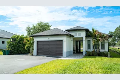 218 22nd Ave NE, Naples, FL 34120 - Photo 1