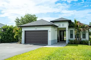 218 22nd Ave NE, Naples, FL 34120 - Photo 1