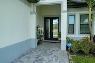 218 22nd Ave NE, Naples, FL 34120 - Photo 6