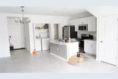 14306 Oviedo Pl, Fort Myers, FL 33905 - Photo 2