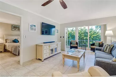 1051 3rd St S #301, Naples, FL 34102 - Photo 16
