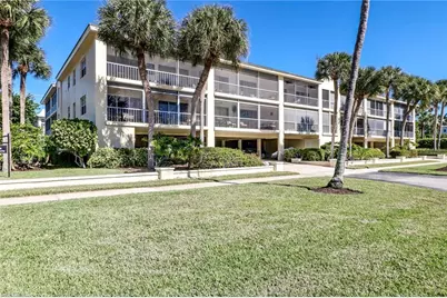 1051 3rd St S #301, Naples, FL 34102 - Photo 2