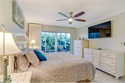 1051 3rd St S #301, Naples, FL 34102 - Photo 20