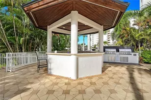 410 Flagship Dr, Naples, FL 34108 - Photo 24