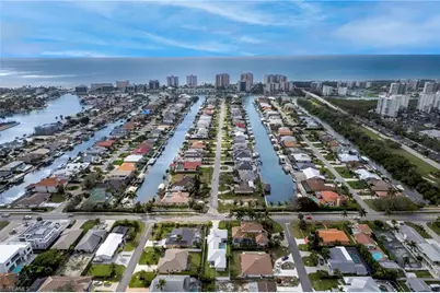 10842 Vanderbilt Dr, Naples, FL 34108 - Photo 30