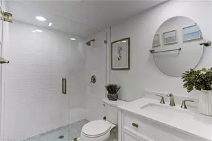 10842 Vanderbilt Dr, Naples, FL 34108 - Photo 18