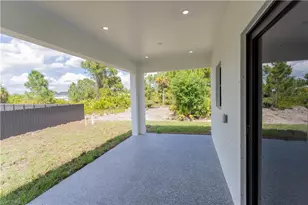 733 Phelps St E, Lehigh Acres, FL 33974 - Photo 10