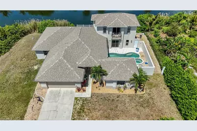 2534 NE 20th Ct, Cape Coral, FL 33909 - Photo 2