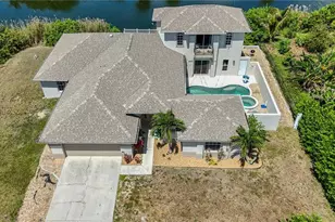 2534 NE 20th Ct, Cape Coral, FL 33909 - Photo 2