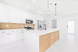 103 Diplomat Pkwy E, Cape Coral, FL 33909 - Photo 6