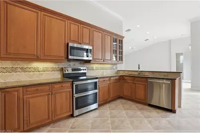 1422 King Sago Ct, Naples, FL 34119 - Photo 6