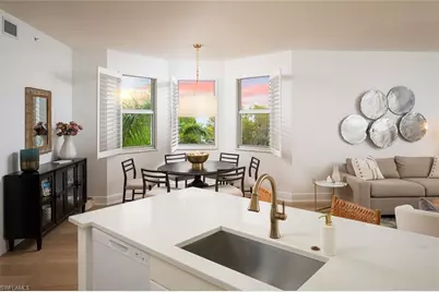 470 Launch Cir #V401, Naples, FL 34108 - Photo 6
