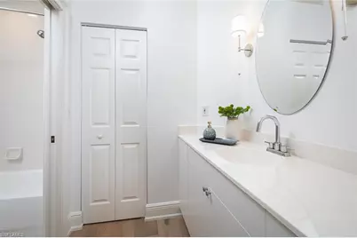 470 Launch Cir #V401, Naples, FL 34108 - Photo 14