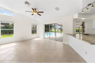 10340 Regent Cir, Naples, FL 34109 - Photo 16