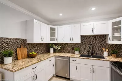 1221 19th St SW, Naples, FL 34117 - Photo 4