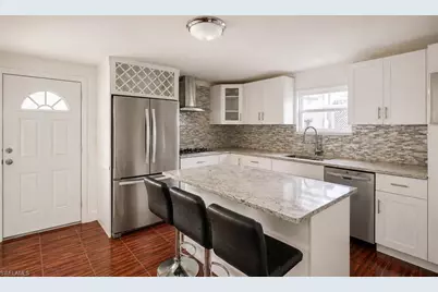 1221 19th St SW, Naples, FL 34117 - Photo 18