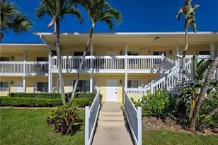 4621 Bayshore Dr, Naples, FL 34112 - Photo 2