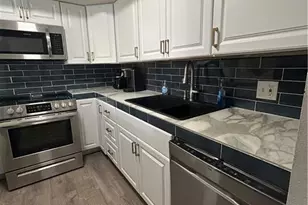 5479 Peppertree Dr, Fort Myers, FL 33908 - Photo 10