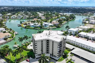 2150 Gulf Shore Blvd N, Naples, FL 34102 - Photo 40